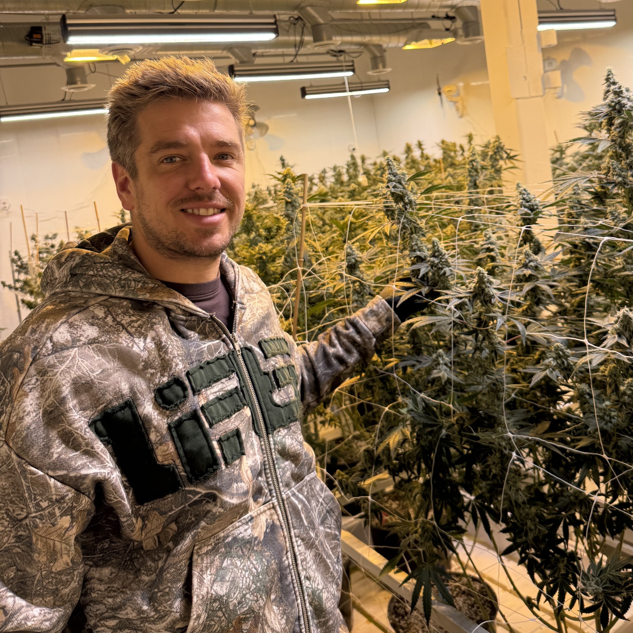 Lifted Micro-Growery grow room